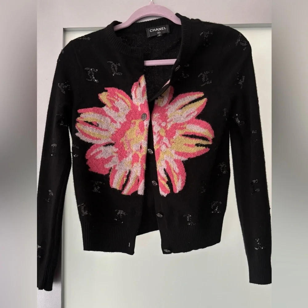 CHANEL Black Cardigan with Pink Floral Motif. 2024, 100% Cashmere, FR 36, US S